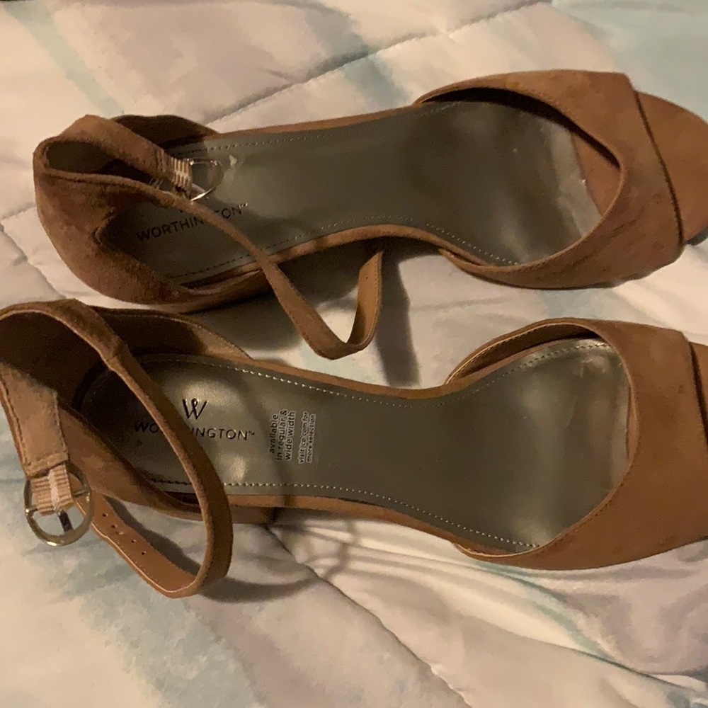 NWOT suede looking heels worthingtom - Picture 2 of 5